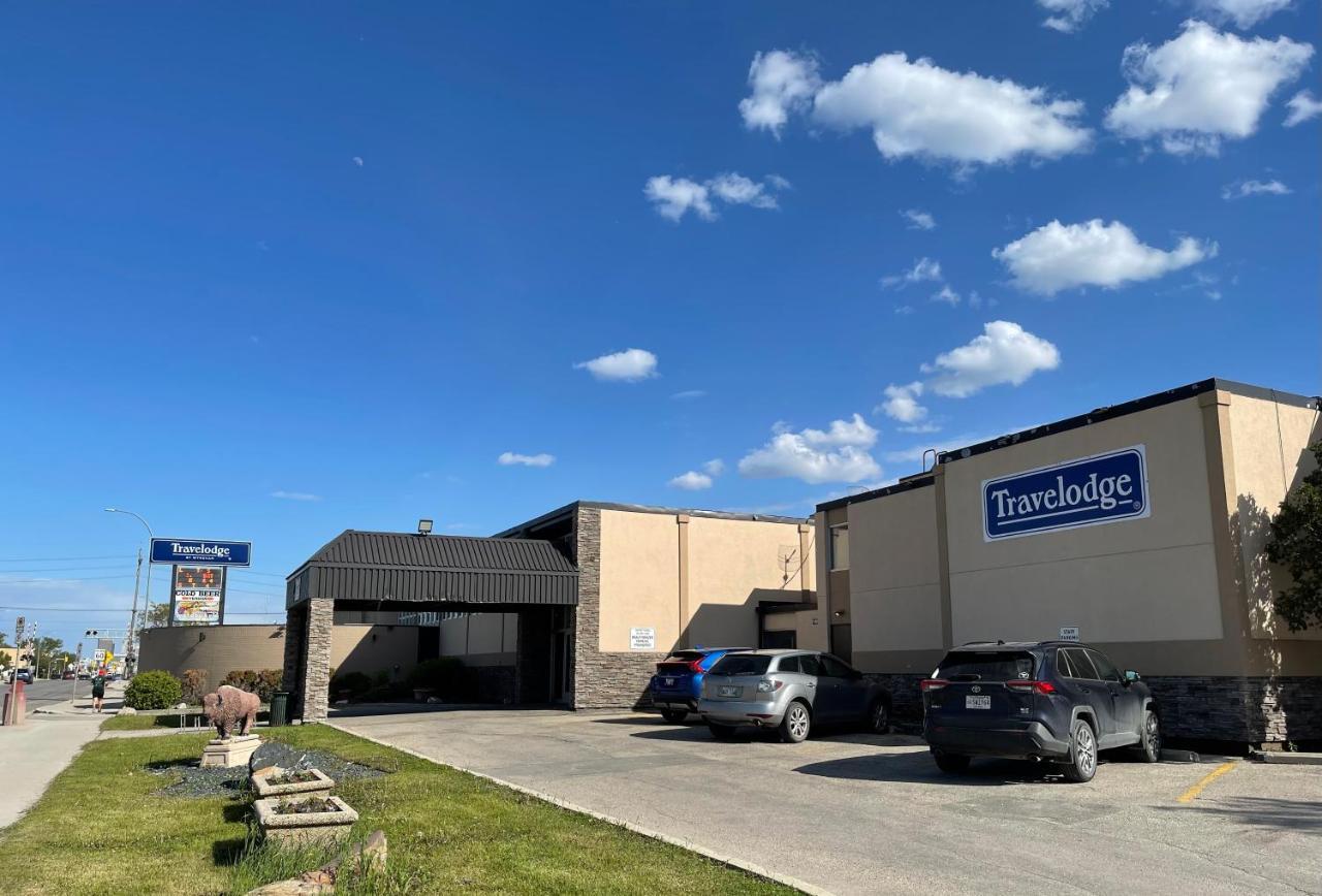 Travelodge By Wyndham Winnipeg Airport Екстериор снимка