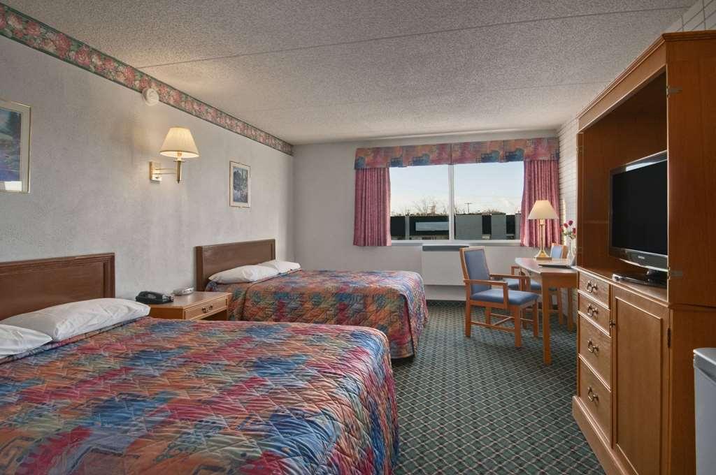 Travelodge By Wyndham Winnipeg Airport Стая снимка